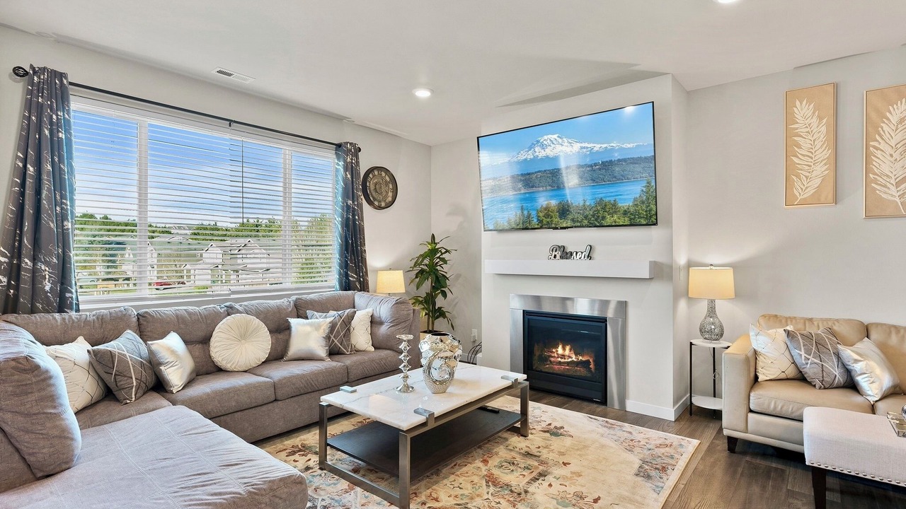 Photo of Livingroom in Spanaway