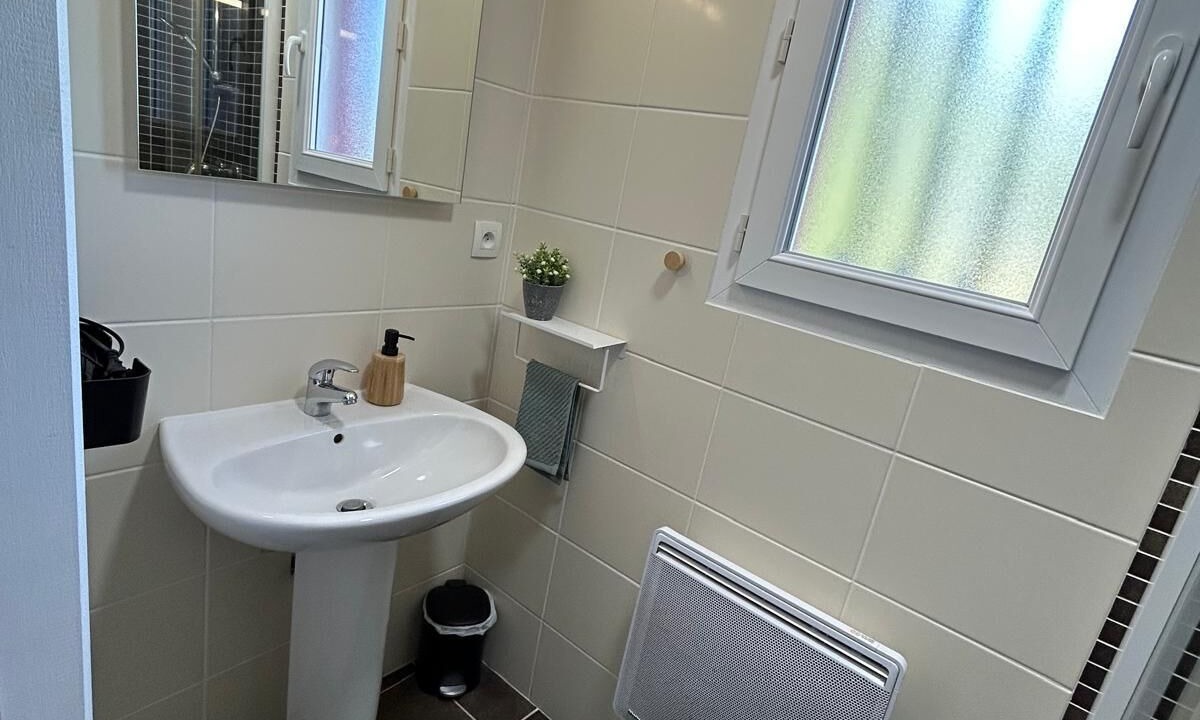 Photo of Bathroom in Saint-Julien-de-Peyrolas