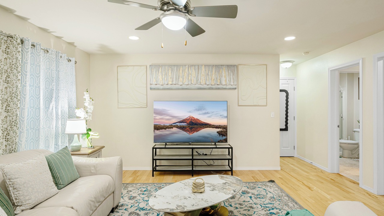 Photo of Livingroom in Union Hill-Novelty Hill