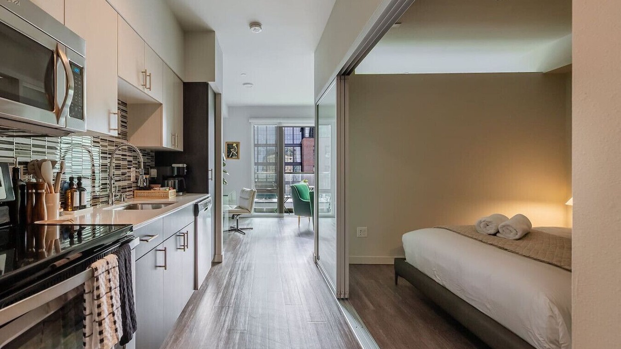 Photo of Others in Pioneer Square