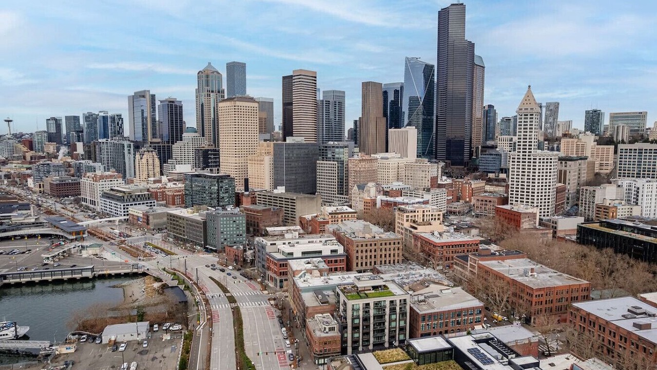 Photo of Others in Pioneer Square