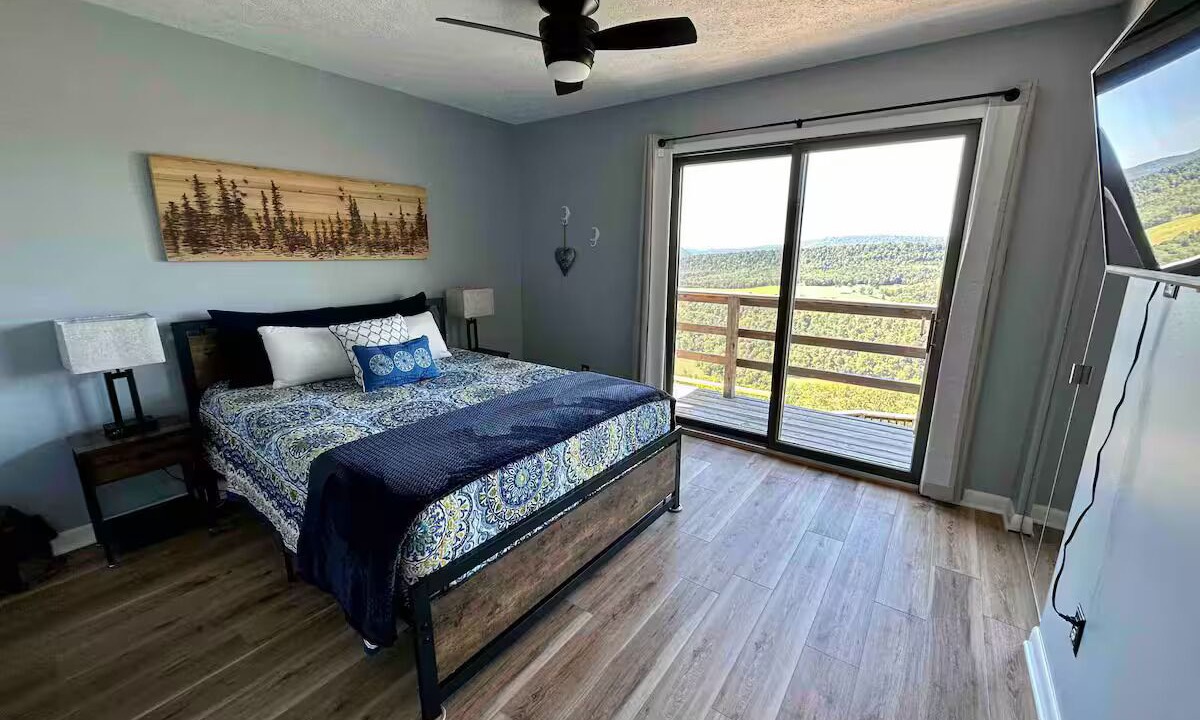 Photo of Bedroom in Berkeley Springs