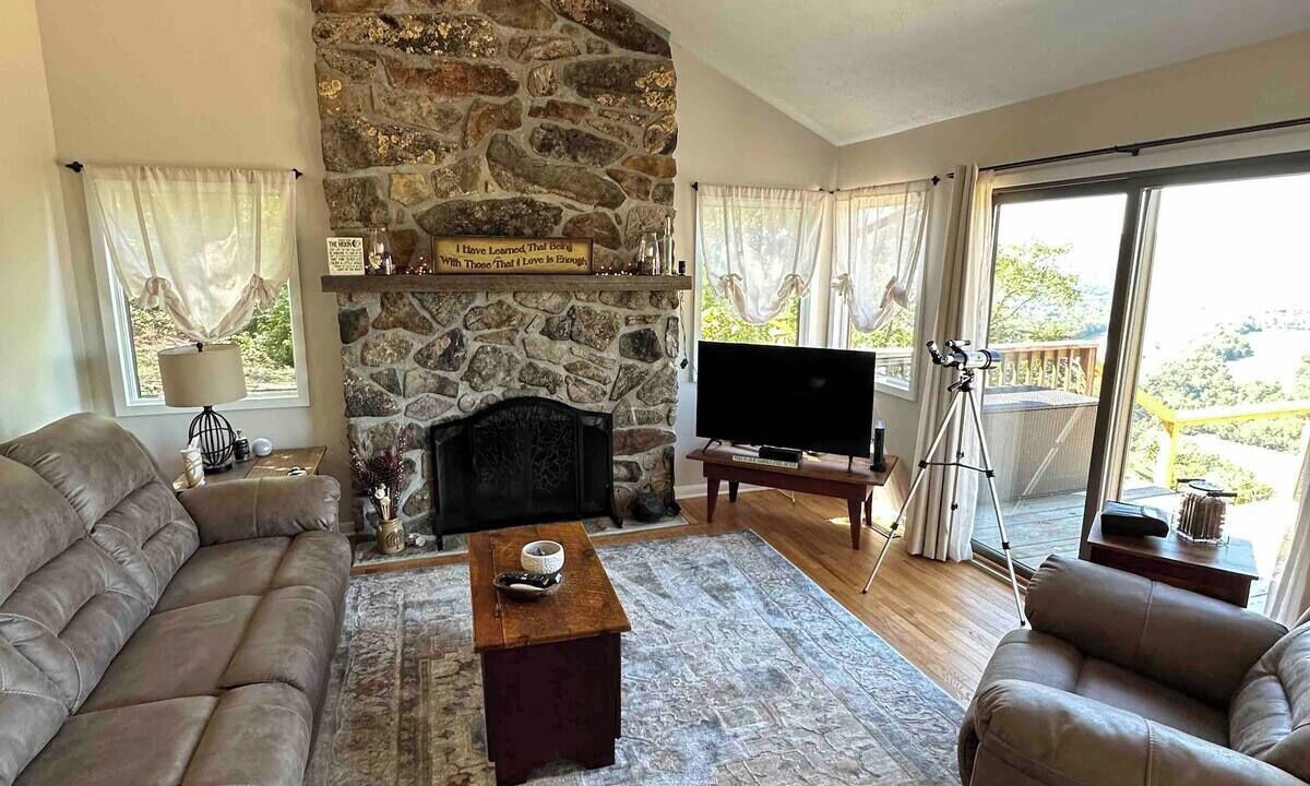 Photo of Livingroom in Berkeley Springs