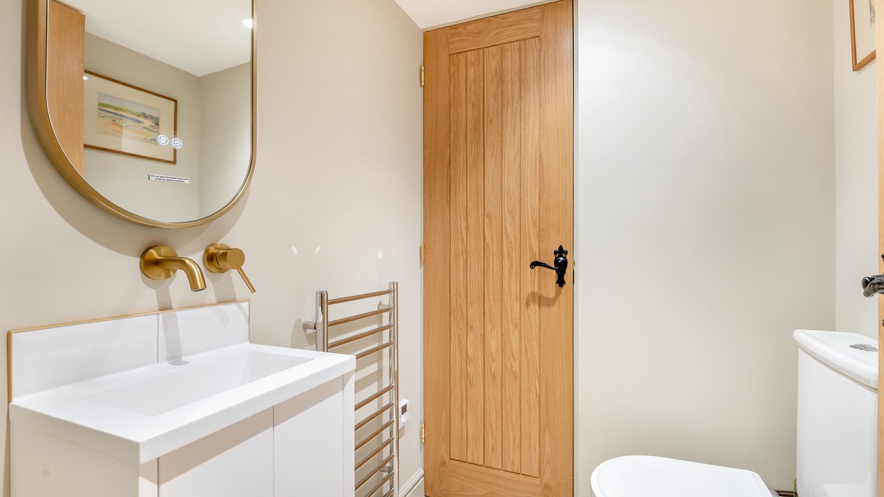 Photo of Bathroom in Kemerton