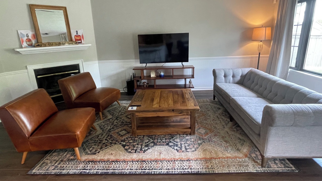 Photo of Livingroom in Lexington