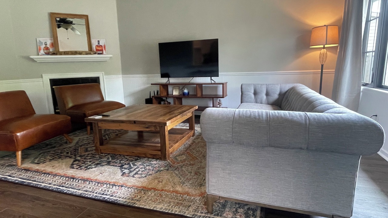 Photo of Livingroom in Lexington