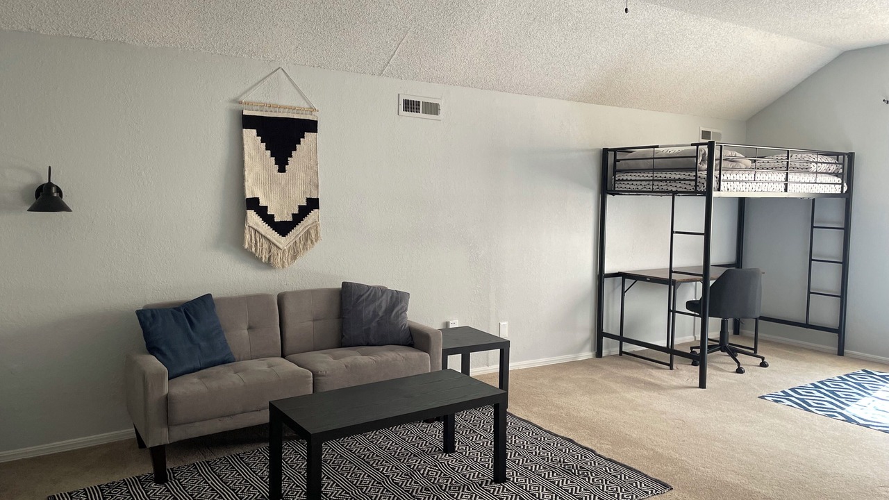 Photo of Livingroom in South Tulsa