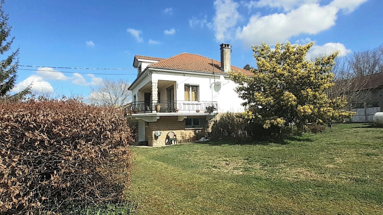 Photo of Outdoor in Saint-Julien-de-Lampon