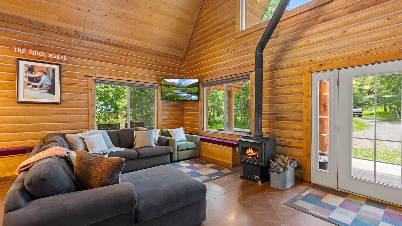 Photo of Livingroom in Timber Lakes