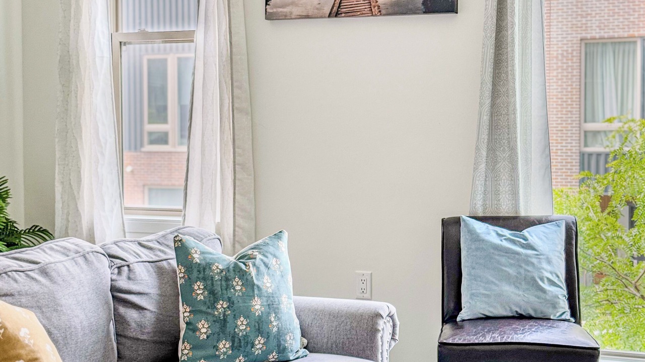 Photo of Livingroom in Olde Richmond