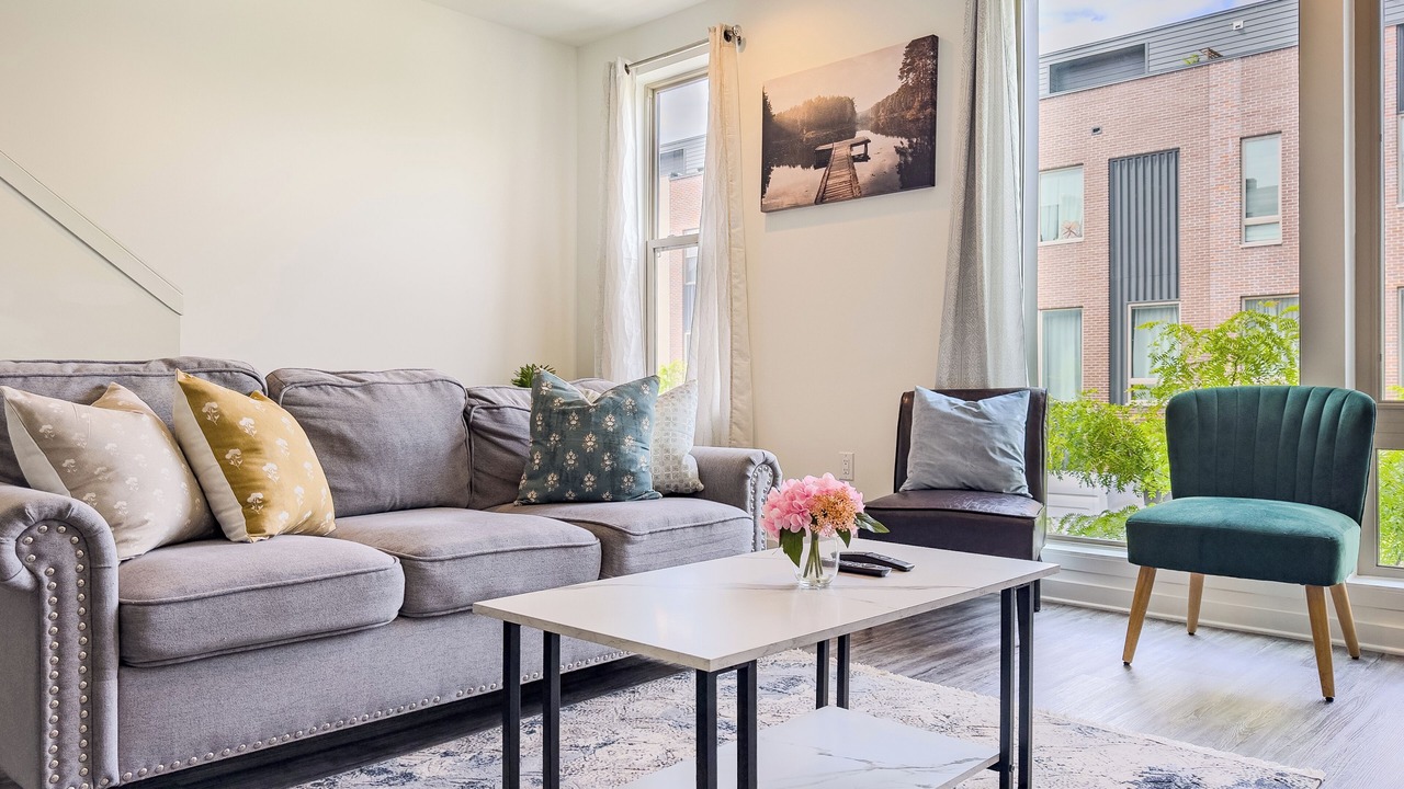 Photo of Livingroom in Olde Richmond