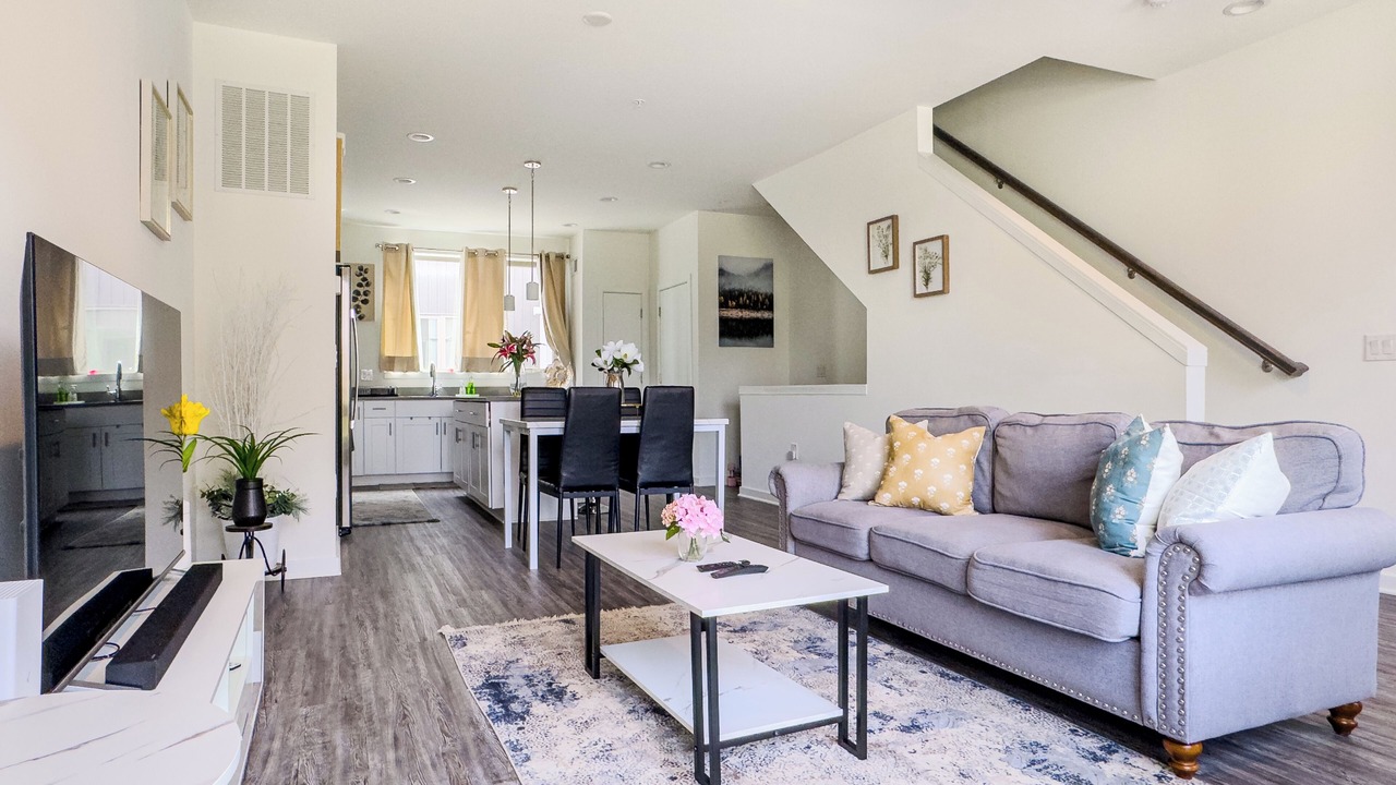 Photo of Livingroom in Olde Richmond