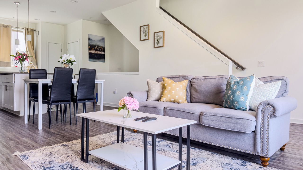 Photo of Livingroom in Olde Richmond