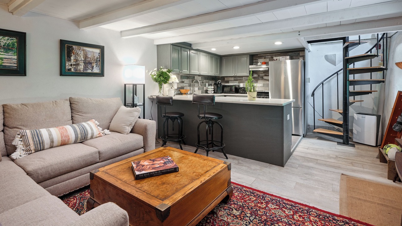 Photo of Livingroom in Danboro