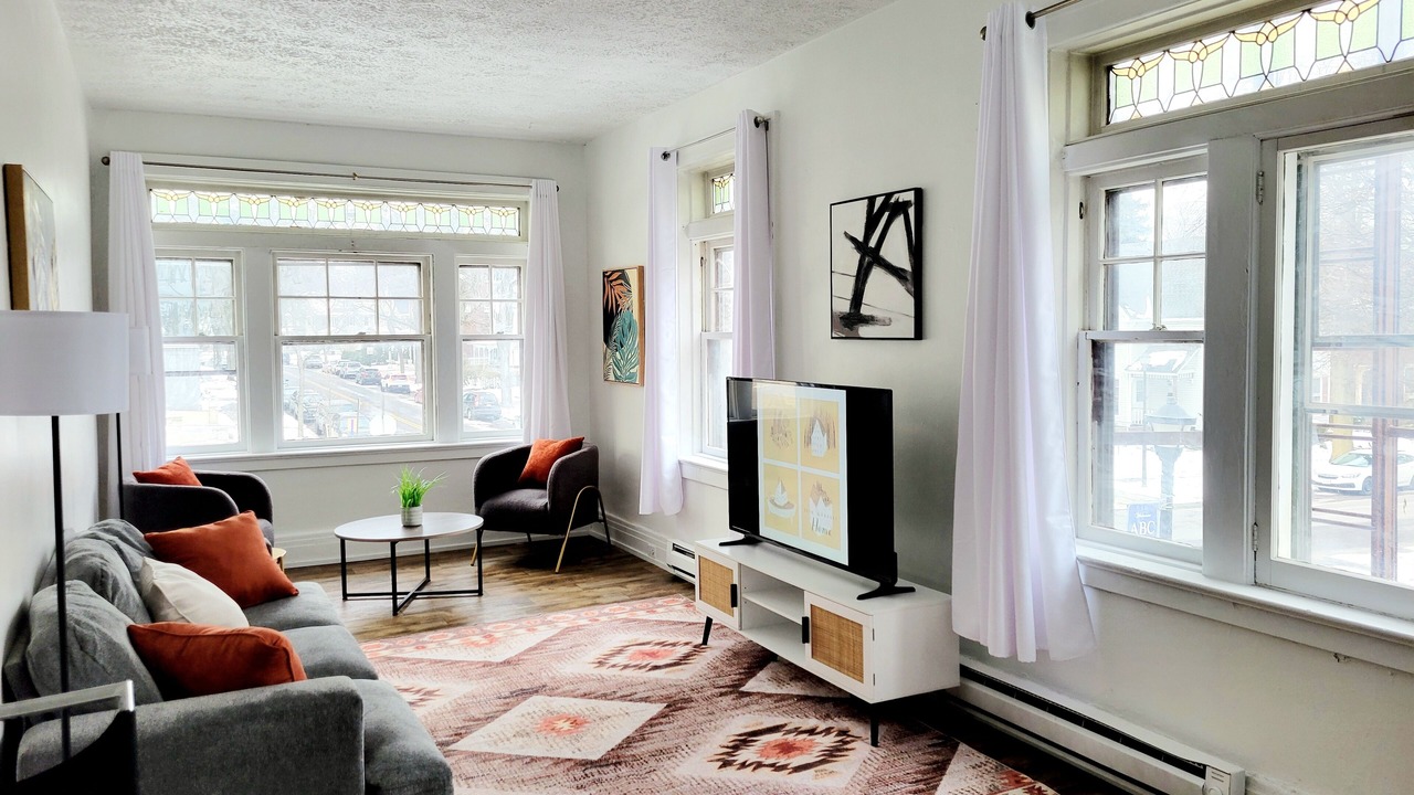 Photo of Livingroom in East Avenue