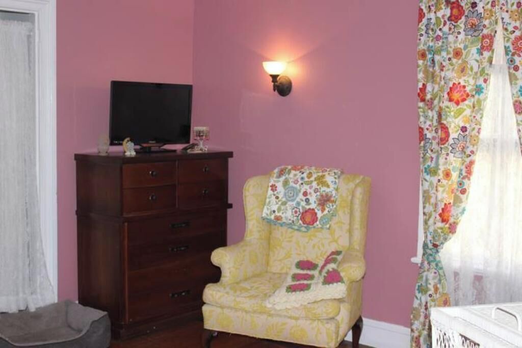 Photo of Livingroom in Staatsburg