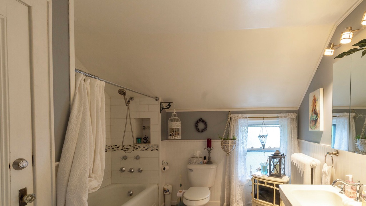 Photo of Bathroom in Staatsburg