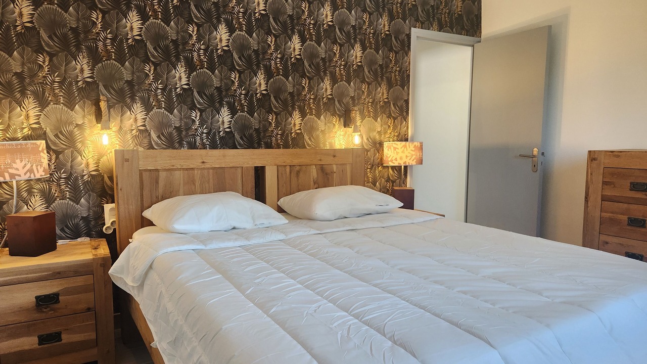 Photo of Bedroom in Saint-Chinian