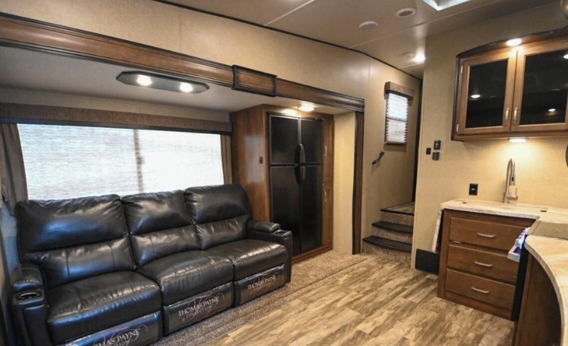 Photo of Livingroom in Moodys