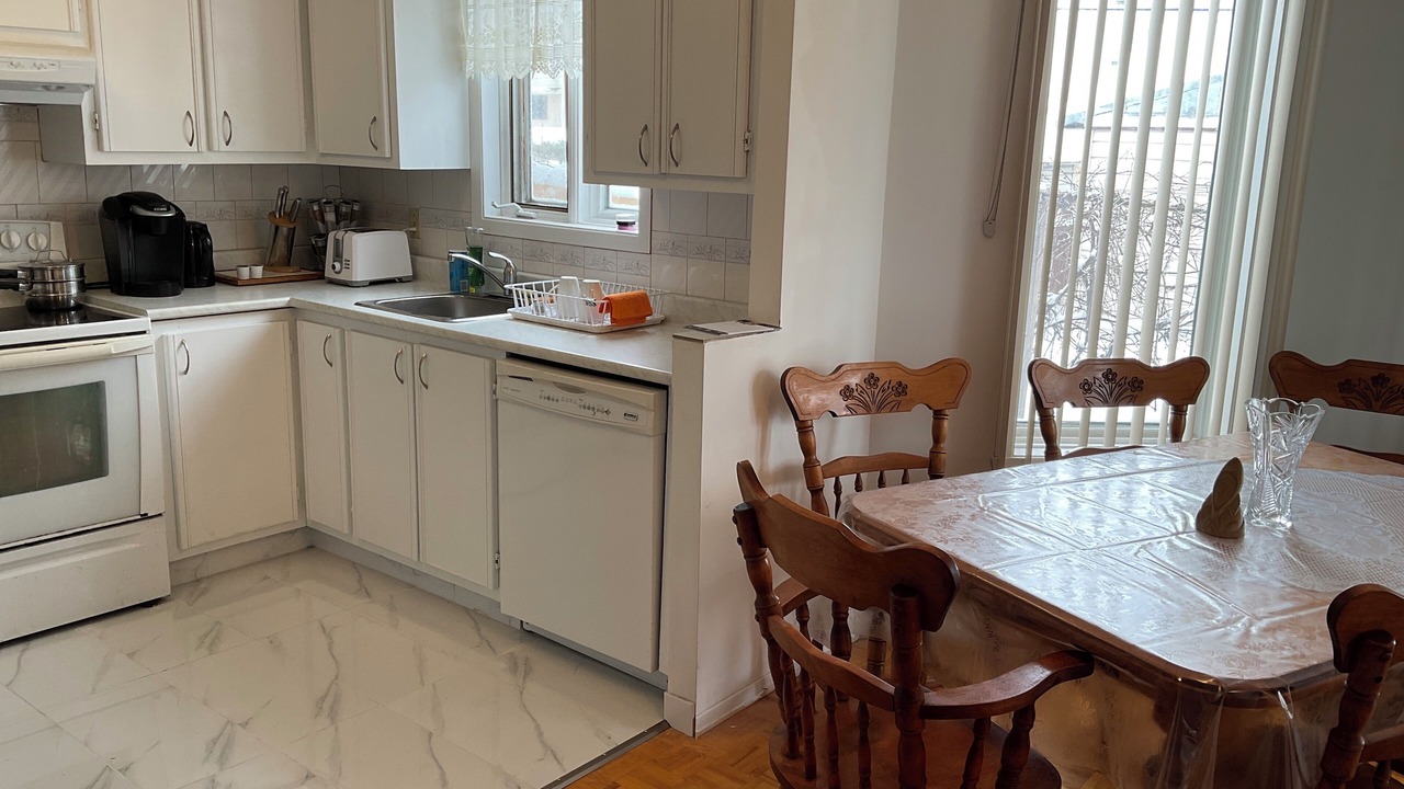 Photo of Kitchen in Fabreville