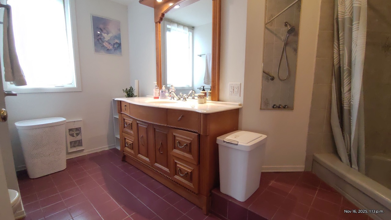 Photo of Bathroom in Fabreville