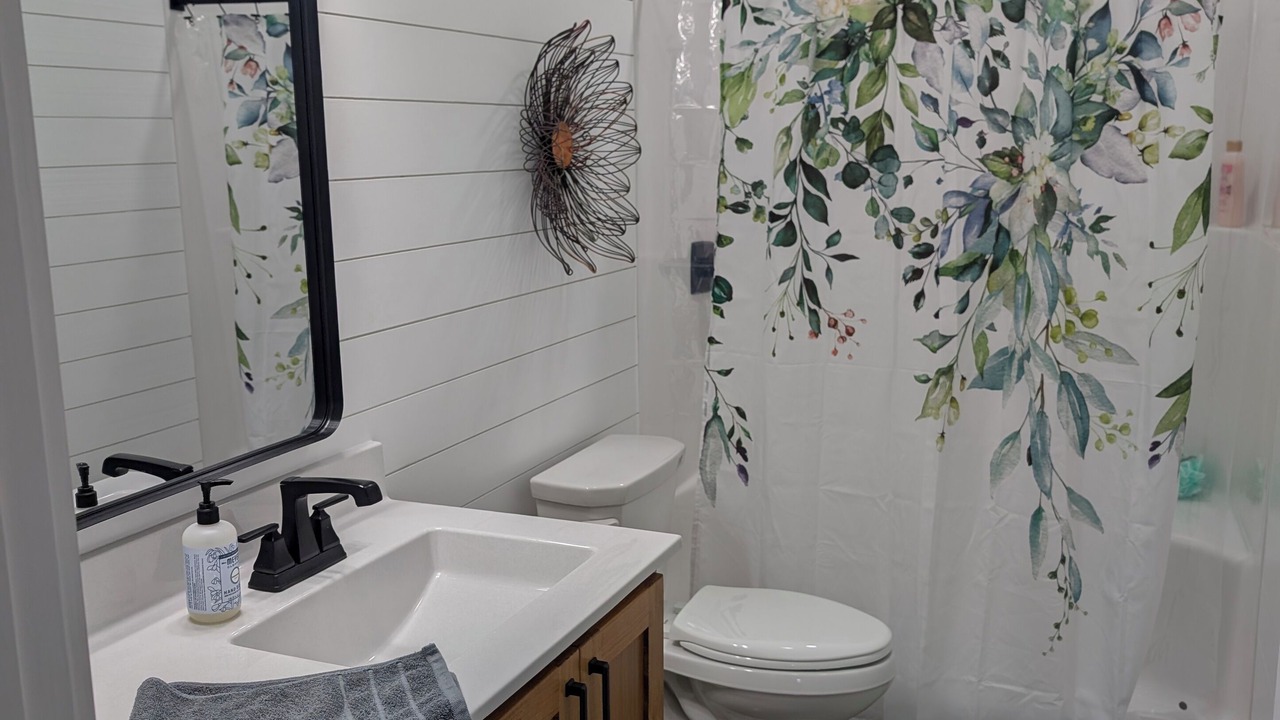 Photo of Bathroom in Monroe City