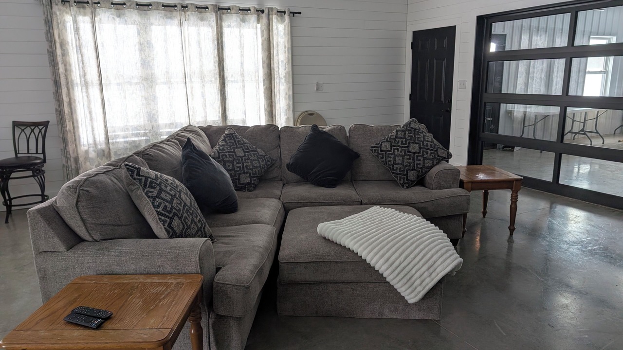 Photo of Livingroom in Monroe City