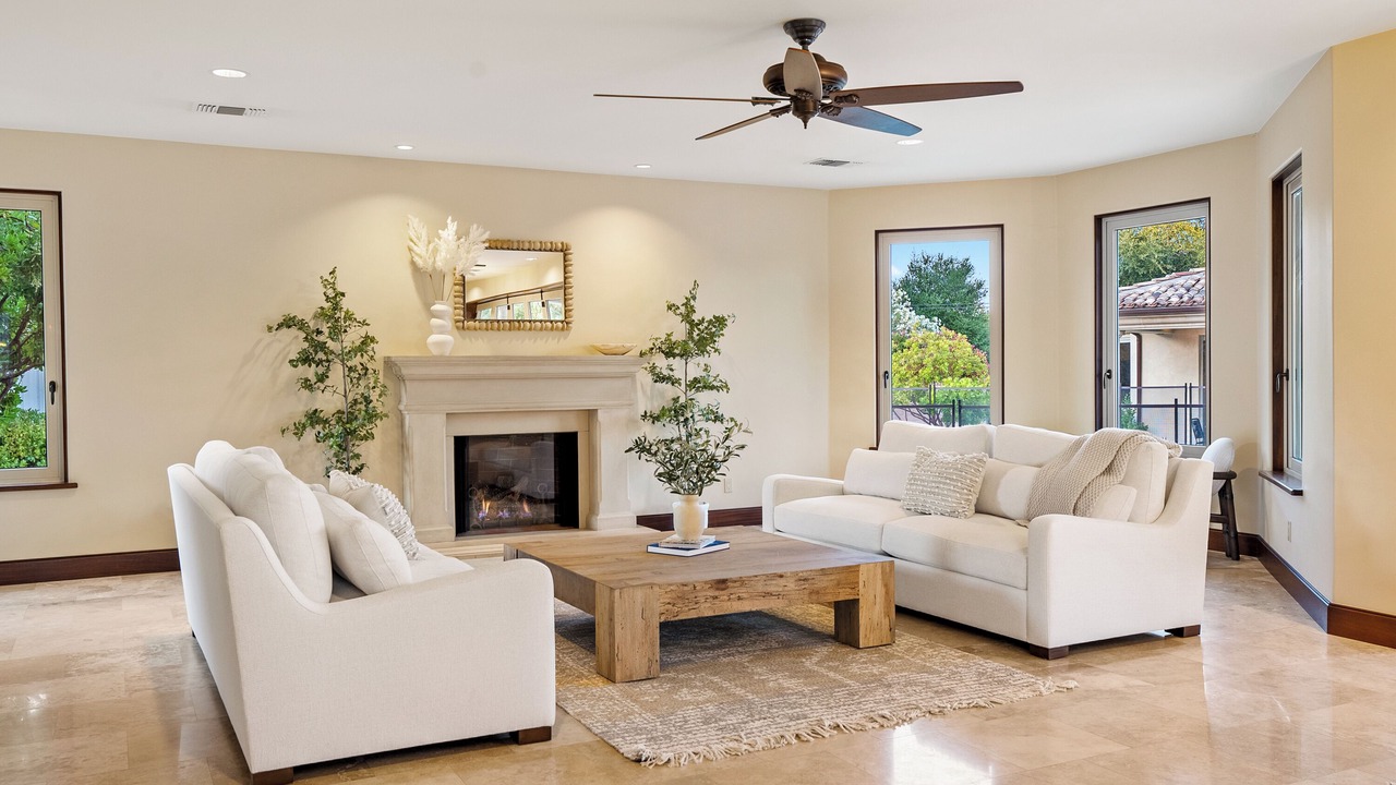 Photo of Livingroom in Templeton