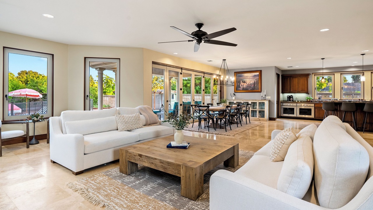 Photo of Livingroom in Templeton