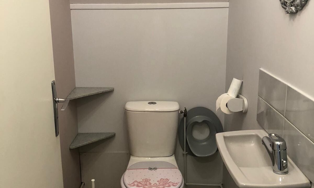 Photo of Bathroom in Sainte-Menehould