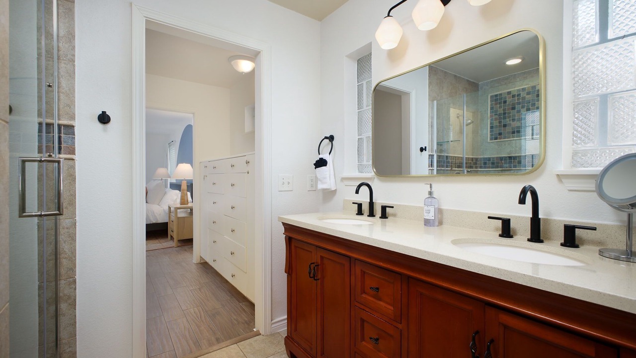 Photo of Bathroom in Castle Hills