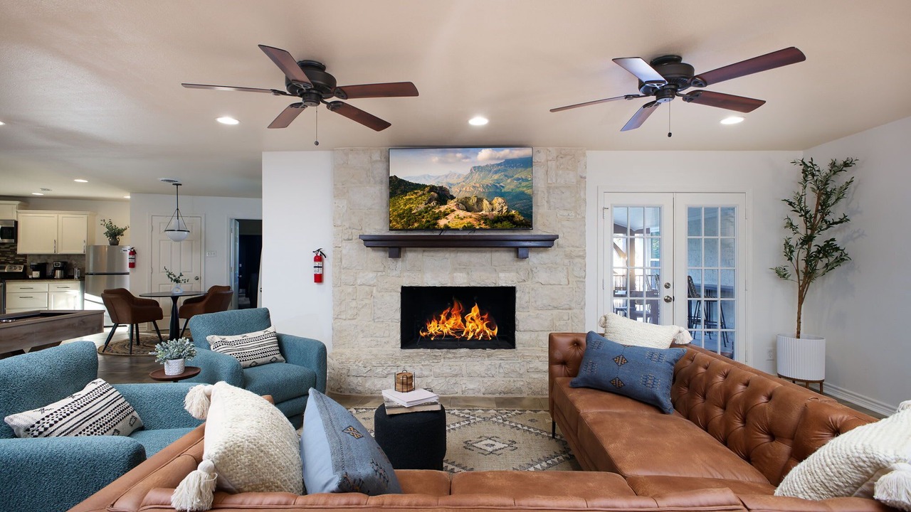Photo of Livingroom in Castle Hills