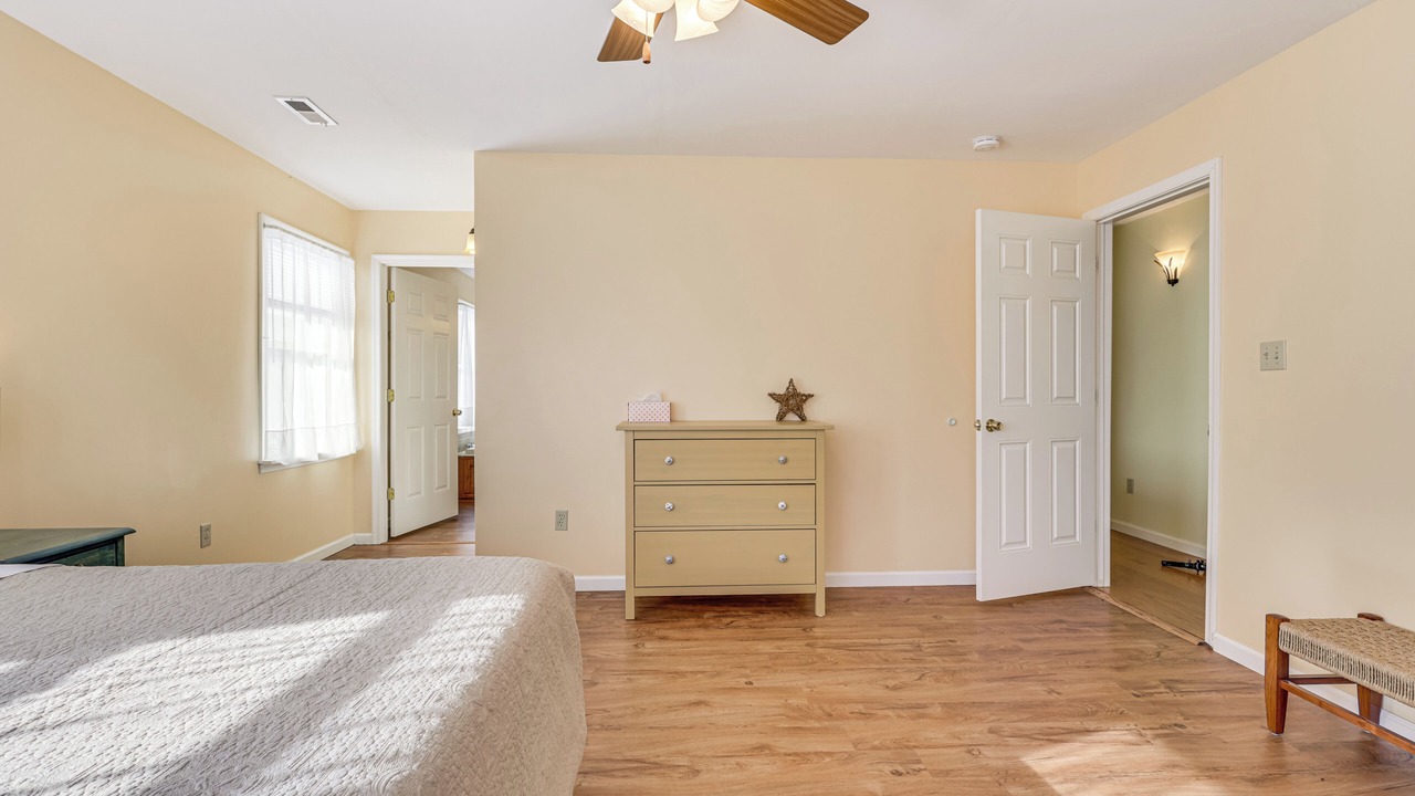 Photo of Bedroom in Haywood