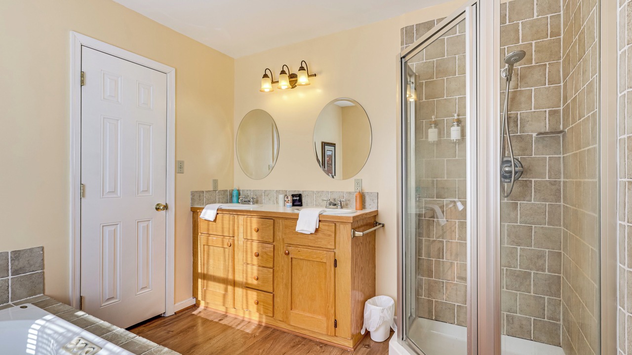 Photo of Bathroom in Haywood