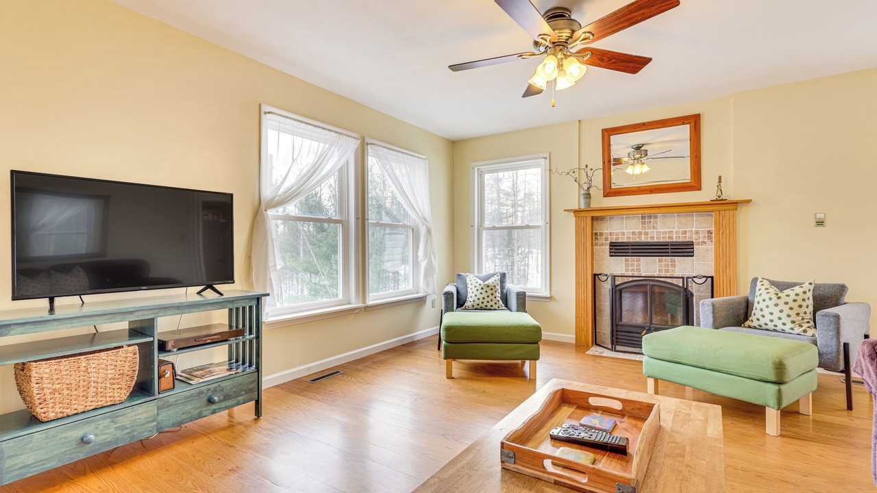 Photo of Livingroom in Haywood