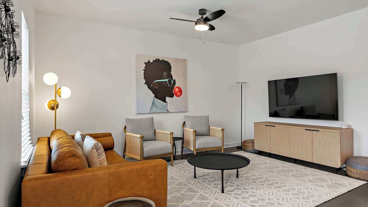 Photo of Livingroom in South Lamar