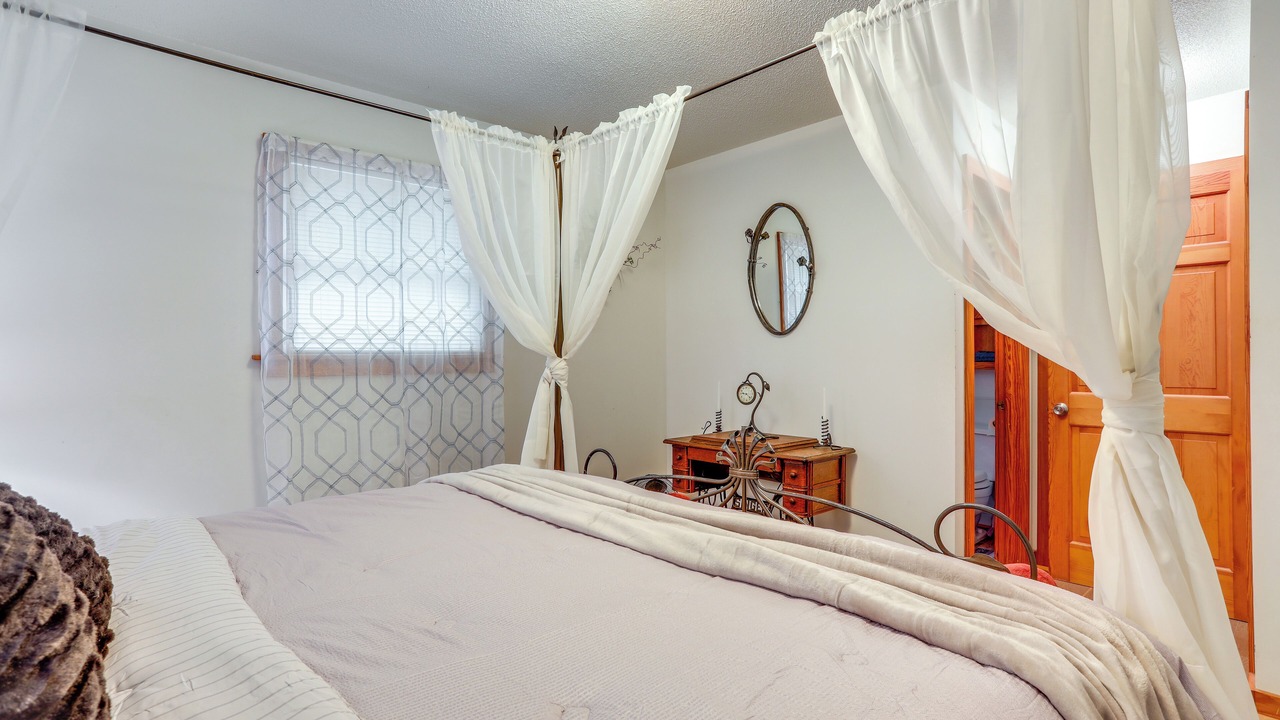 Photo of Bedroom in Mountain View