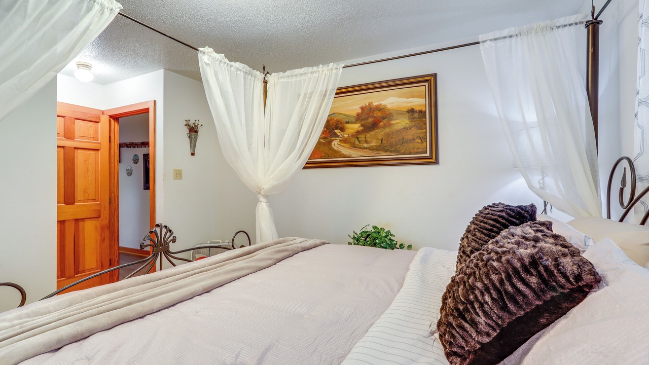 Photo of Bedroom in Mountain View