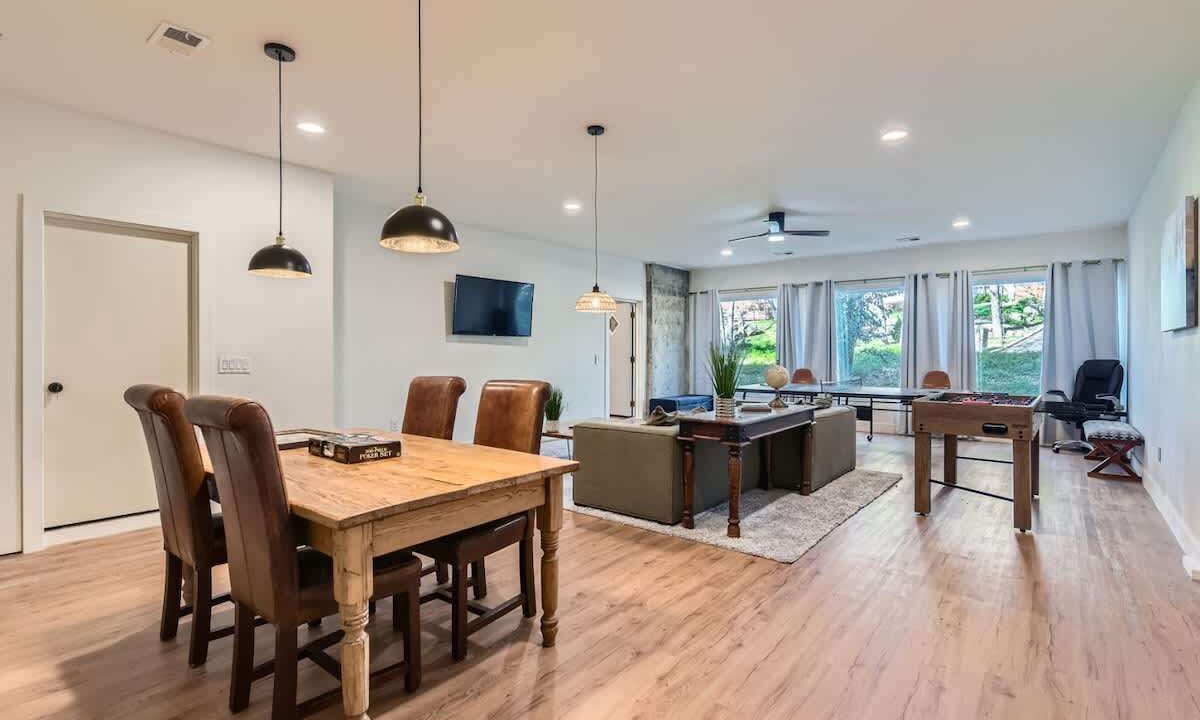Photo of Bedroom in West Lake Hills