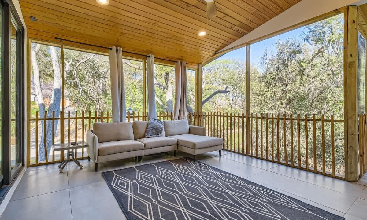 Photo of Outdoor in West Lake Hills