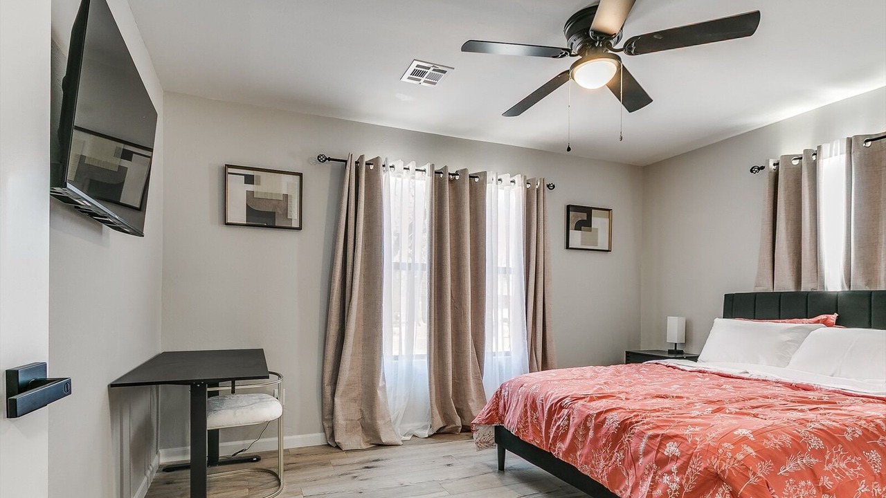 Photo of Bedroom in Norman