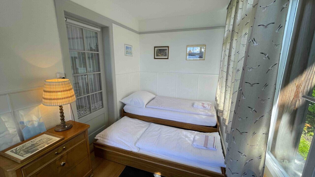 Photo of Bedroom in Hilterfingen