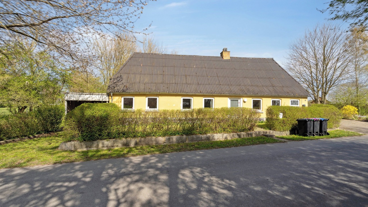 Photo of Others in Flovt