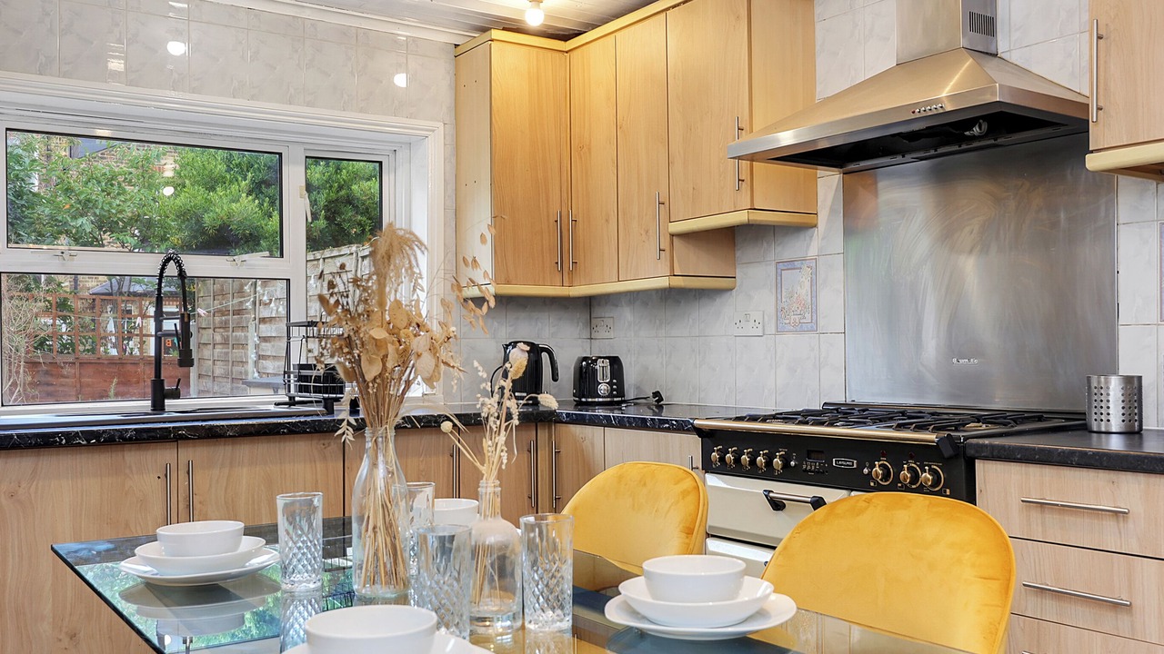 Photo of Kitchen in Leabridge