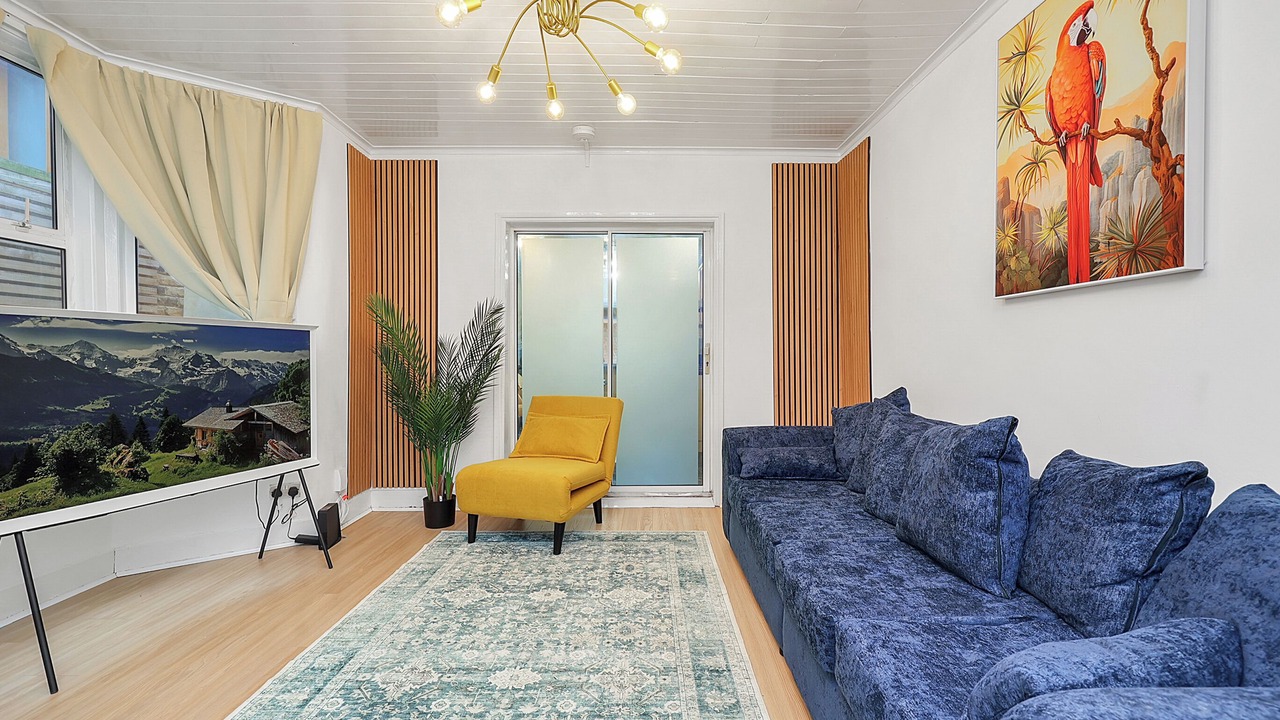 Photo of Livingroom in Leabridge