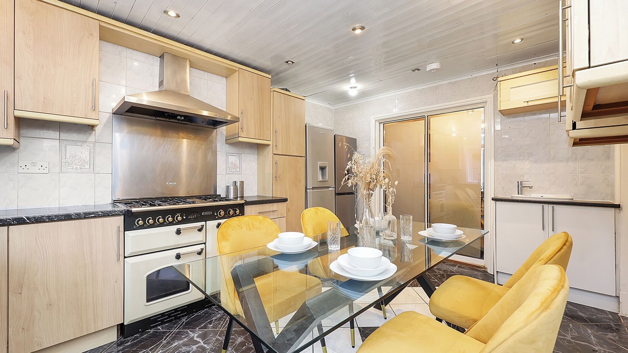 Photo of Kitchen in Leabridge