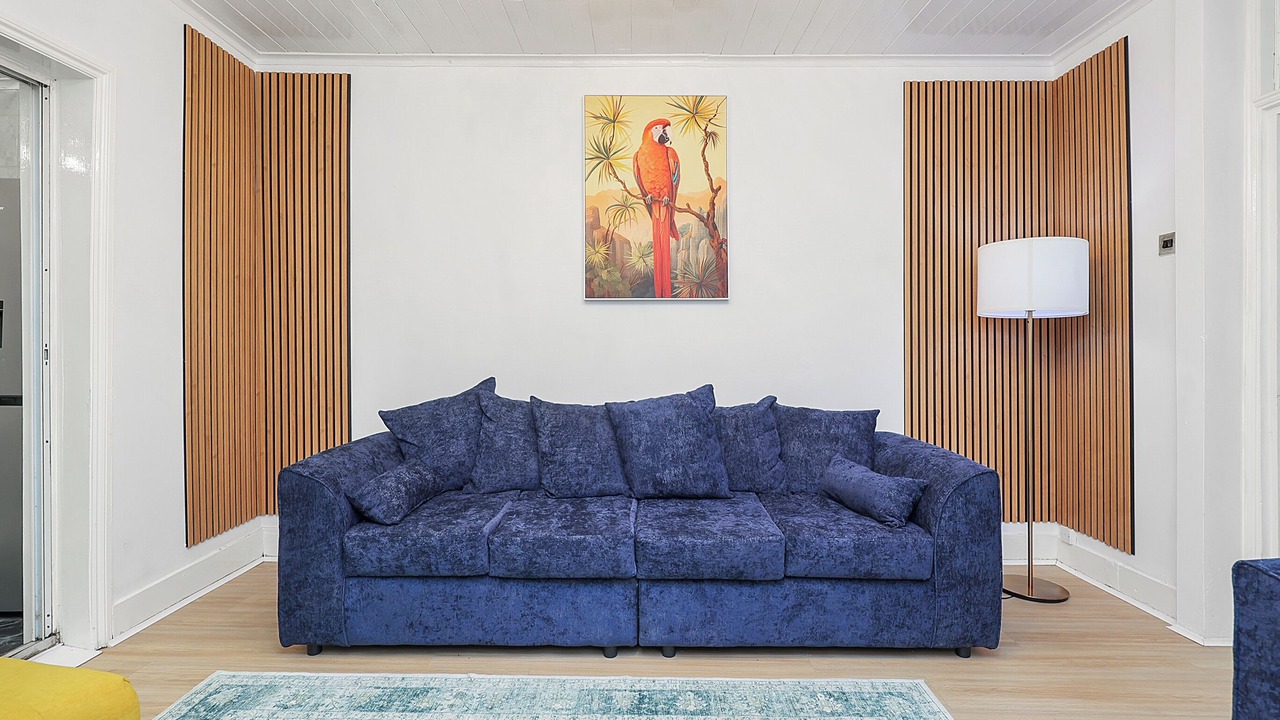 Photo of Livingroom in Leabridge