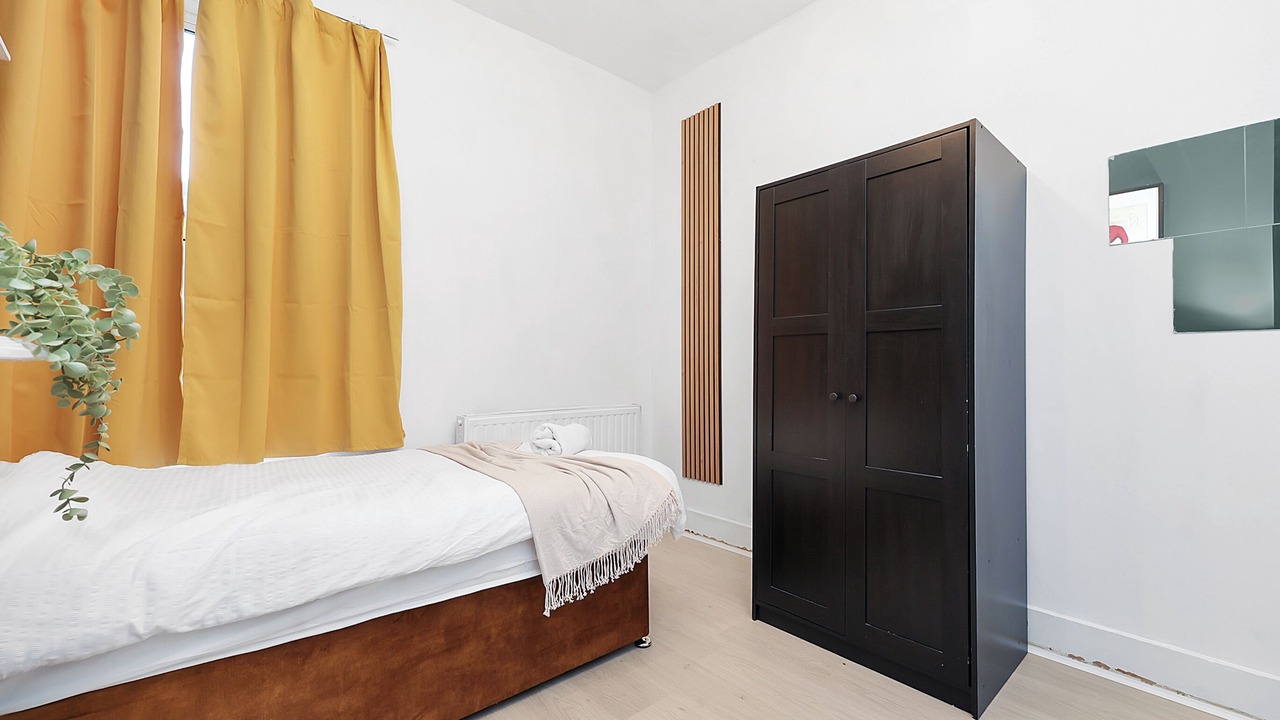 Photo of Bedroom in Leabridge