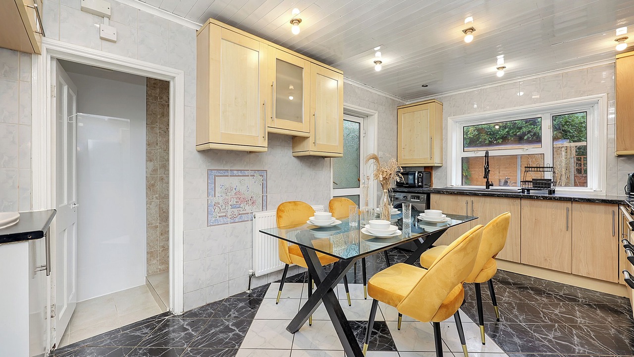 Photo of Others in Leabridge