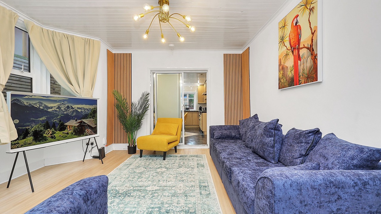 Photo of Livingroom in Leabridge